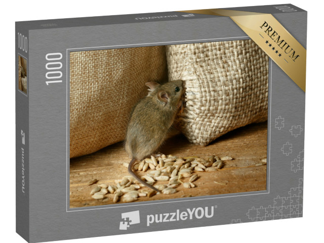Puzzle 1000 pezzi „L'arvicola rosicchia il sacco di grano nel magazzino“