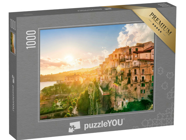 Puzzle 1000 pezzi „Tramonto sulla costa del mare a Tropea, Italia. Antico edificio su un'alta roccia“