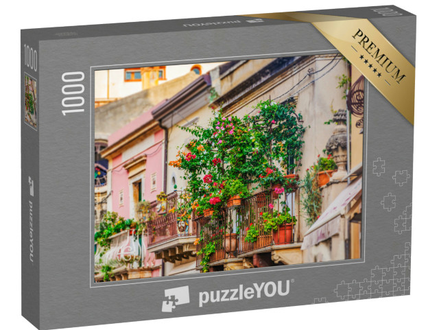 Puzzle 1000 pezzi „balcone con vasi di fiori rossi e fogliame verde a Toarmina, Sicilia, Italia“