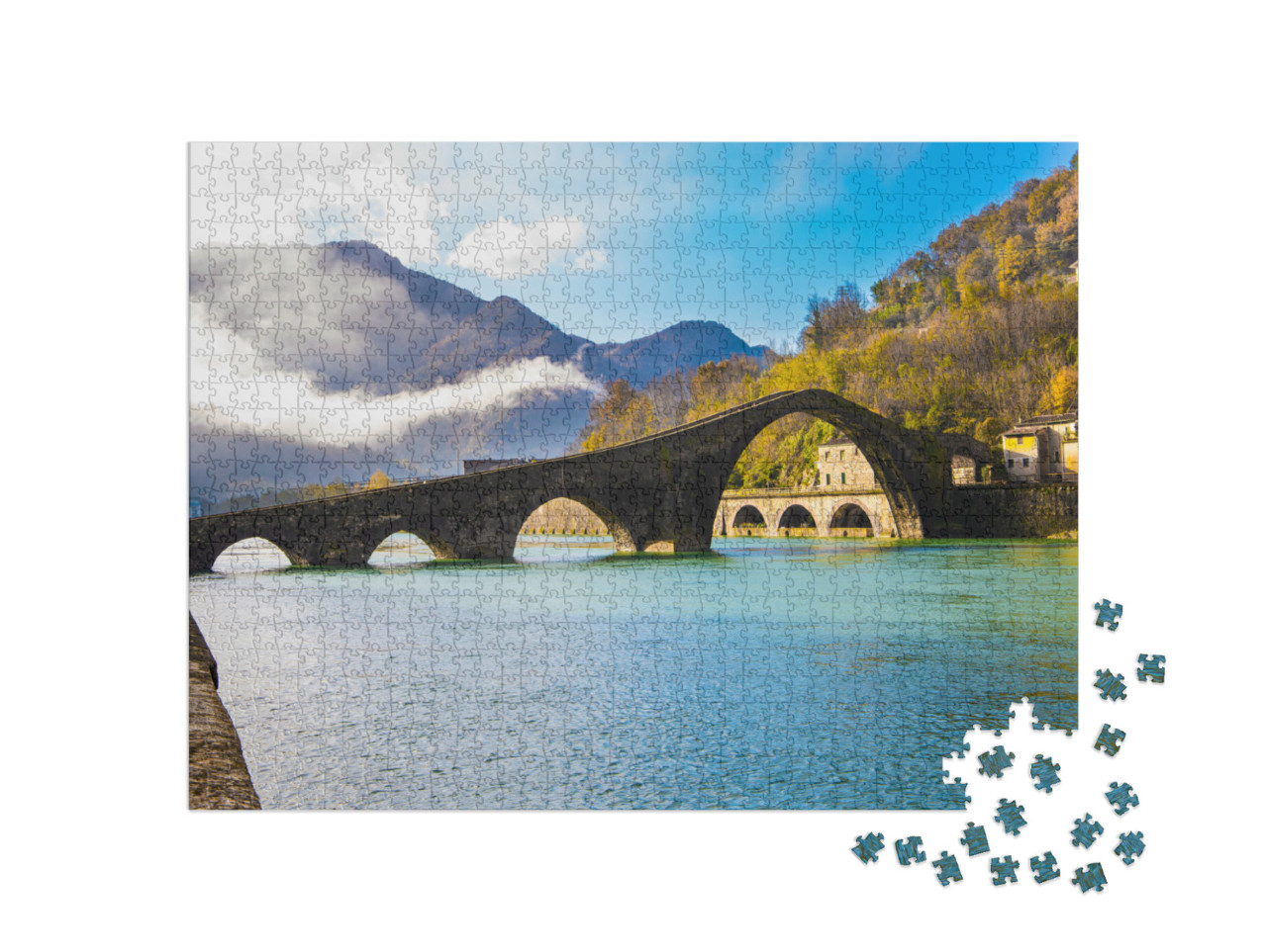 Puzzle 1000 pezzi „Italia, Provincia di Lucca: il Ponte del Diavolo attraversa il fiume Serchio“