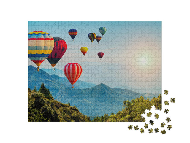 Puzzle 1000 pezzi „Vista delle montagne con mongolfiere, Thailandia“