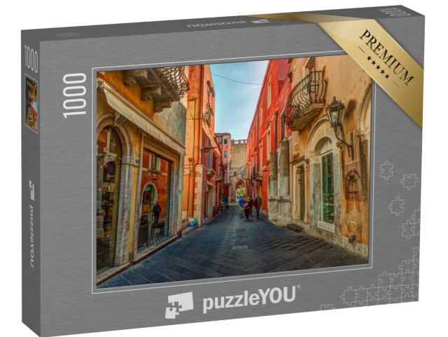 Puzzle 1000 pezzi „Vecchia strada di Taormina, Sicilia, Italia. Architettura con archi e pavimentazione antica.“