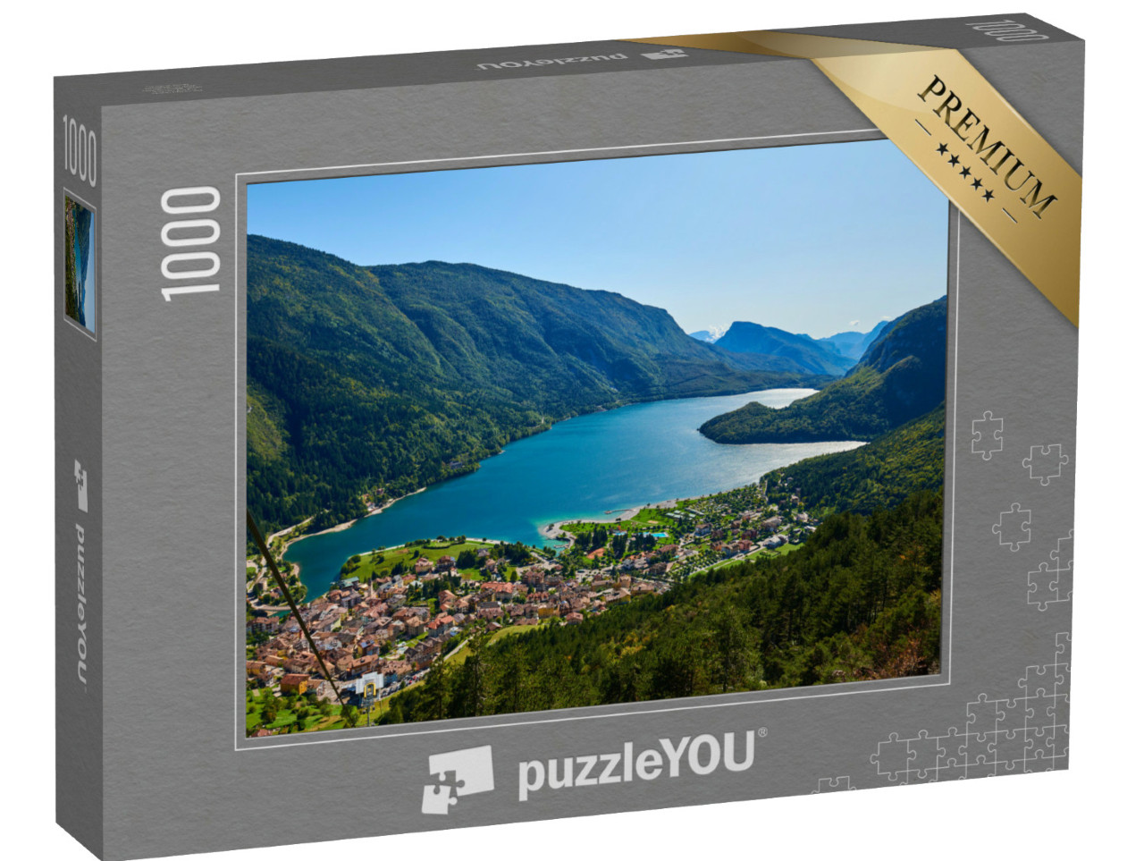 Puzzle 1000 pezzi „Veduta aerea della bellissima città di Molveno e del lago di Molveno, un lago alpino in Trentino, Italia“