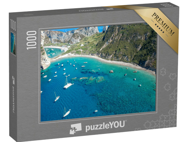 Puzzle 1000 pezzi „Vista da drone dell'isola di Palmarola con acqua verde cristallina e barche, Ponza,Lazio“