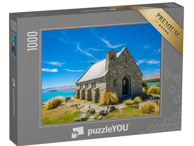Puzzle 1000 pezzi „Idilliaca chiesetta in pietra su un lago color turchese“