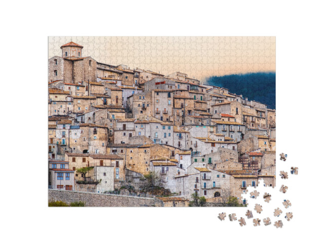 Puzzle 1000 pezzi „Il borgo di Castel del Monte nel Parco Nazionale d'Abruzzo Gran Sasso - Italia“