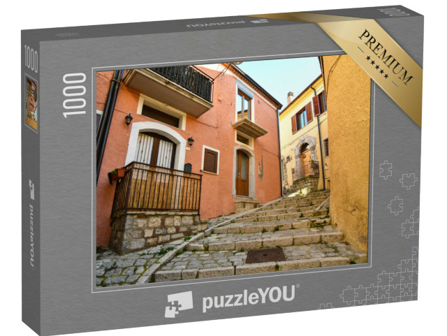 Puzzle 1000 pezzi „Una stradina tra le antiche case di Pignola, borgo medievale della Basilicata“
