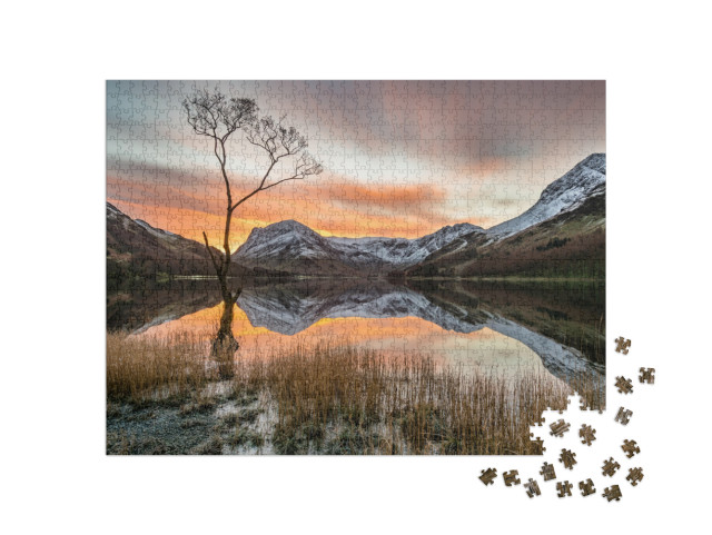 Puzzle 1000 pezzi „Suggestivo panorama montano con alba, Lake District, Regno Unito“