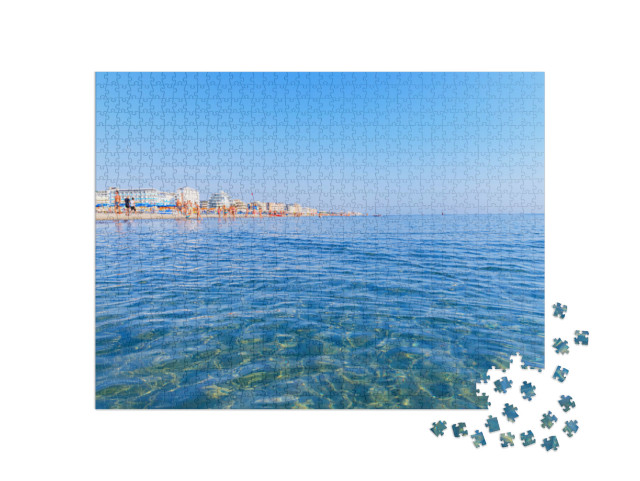 Puzzle 1000 pezzi „Superficie dell'acqua blu del mare, costa adriatica, Italia.“
