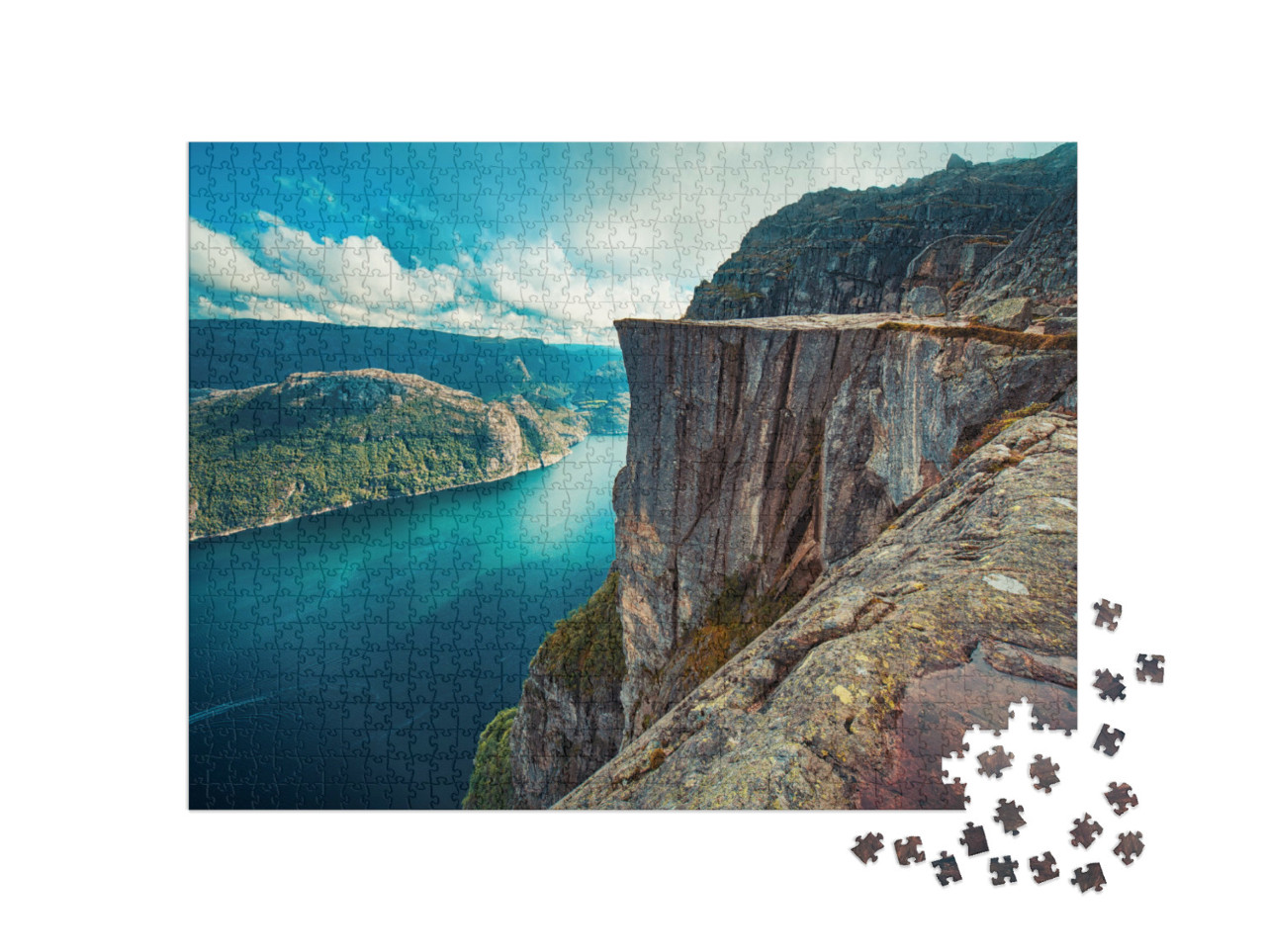 Puzzle 1000 pezzi „Lysefjord e scogliera di Preikestolen vista estiva in Norvegia senza persone“