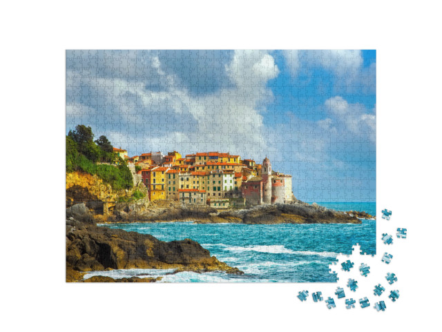 Puzzle 1000 pezzi „Scogli di Tellaro e antico villaggio sul mare. Chiesa e case. Cinque terre, Cinque Terre, Liguria“