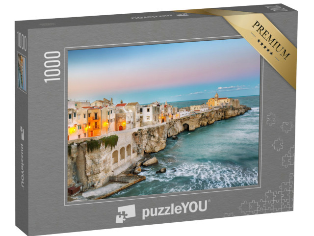 Puzzle 1000 pezzi „Vieste - splendida città costiera sugli scogli in Puglia. La chiesa di San Francesco di Viest“