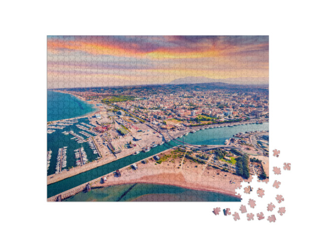 Puzzle 1000 pezzi „Bellissimo tramonto sul mare Adriatico al porto di Pescara, Italia“