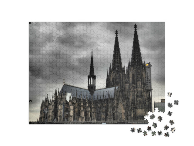 Puzzle 1000 pezzi „La cattedrale di Colonia sotto le nuvole scure“