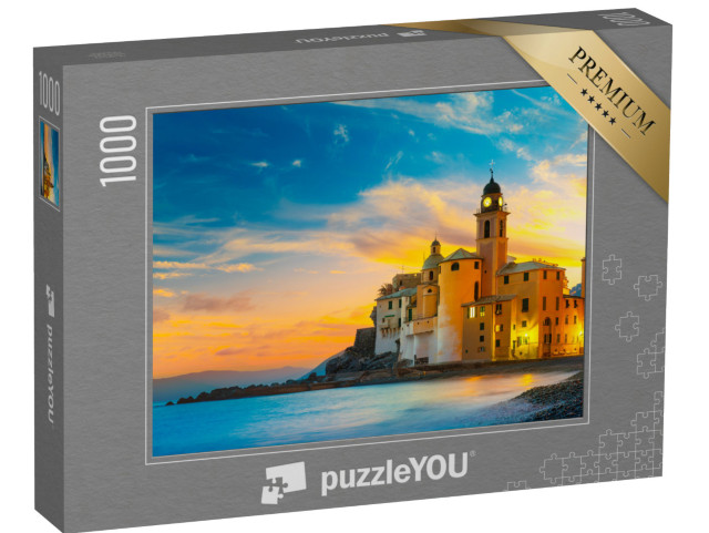 Puzzle 1000 pezzi „Vista panoramica della città di Camogli in Liguria. Basilica di Santa Maria Assunta e palazzi colorati“