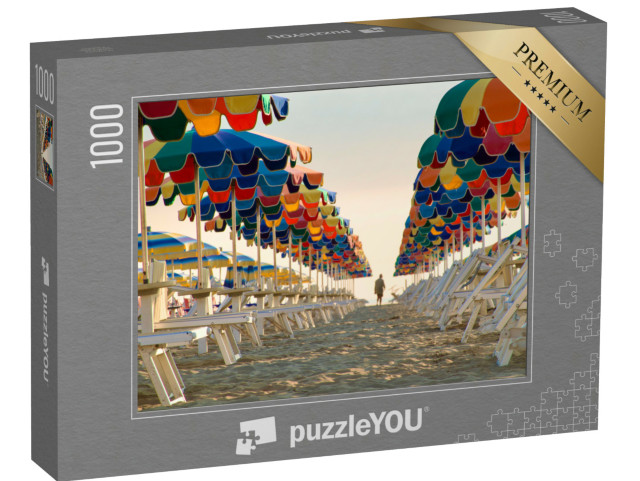 Puzzle 1000 pezzi „File di ombrelloni multicolore durante l'alba a Rimini“