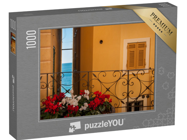 Puzzle 1000 pezzi „Una vecchia strada con una facciata gialla e luminosa con persiane a Camogli, Italia“