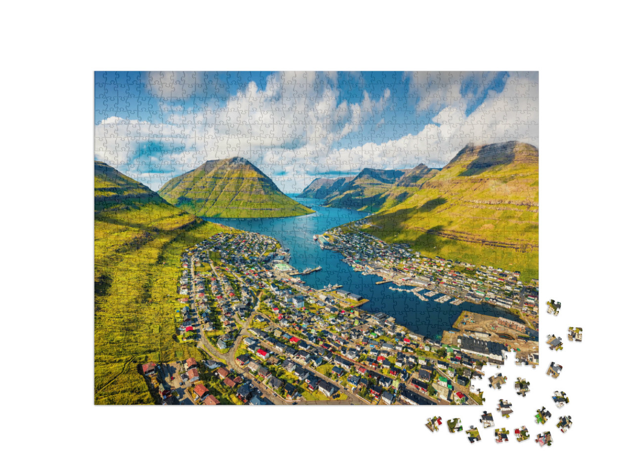 Puzzle 1000 pezzi „Vista aerea di Klaksvik sull'isola di Bordoy in una bella mattina d'estate“