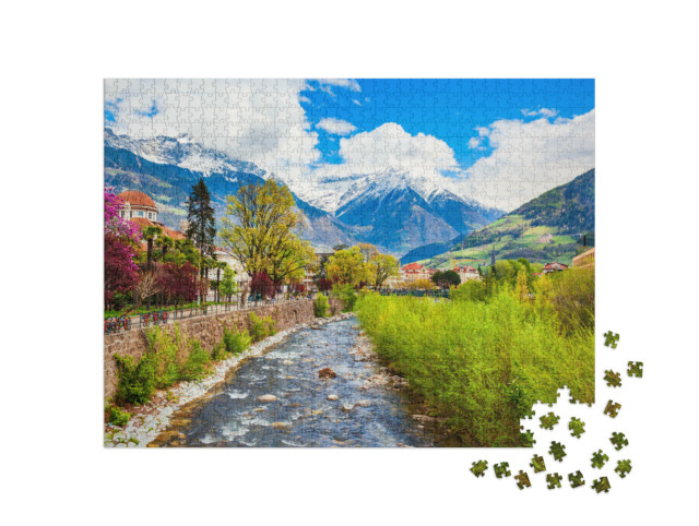 Puzzle 1000 pezzi „Vista panoramica aerea del centro di Merano. Merano è una città dell'Alto Adige“