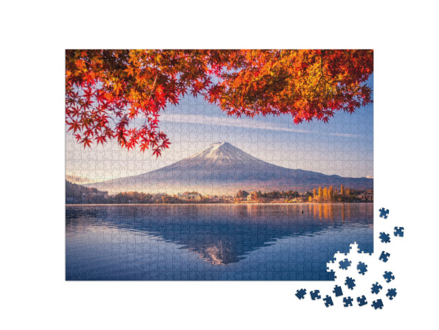 Puzzle 1000 pezzi „Mattinata d'autunno sul Monte Fuji con foglie rosse al lago Kawaguchiko, Giappone“