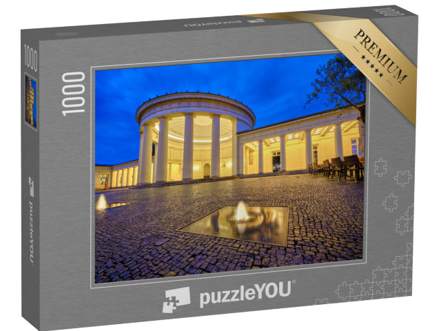 Puzzle 1000 pezzi „Scatto notturno della fontana di Elisenbrunnen nella città termale di Aquisgrana, Germania“