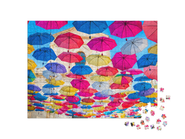 Puzzle 1000 pezzi „Ombrelli appesi a Catania, Italia.“