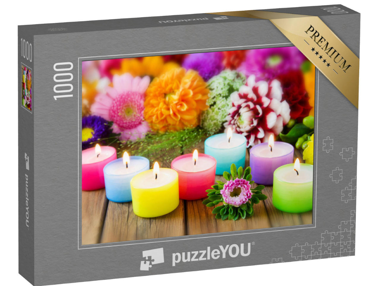 Puzzle 1000 pezzi „Sette candele colorate e un bouquet di fiori“