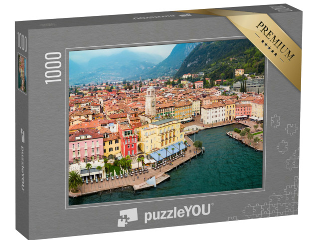 Puzzle 1000 pezzi „Riva del Garda vista panoramica dall'alto, all'estremità settentrionale del Lago di Garda“