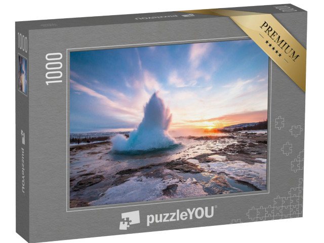 Puzzle 1000 pezzi „Inverno freddo: Geyser Strokkur con la luce del sole nel vapore, Islanda“