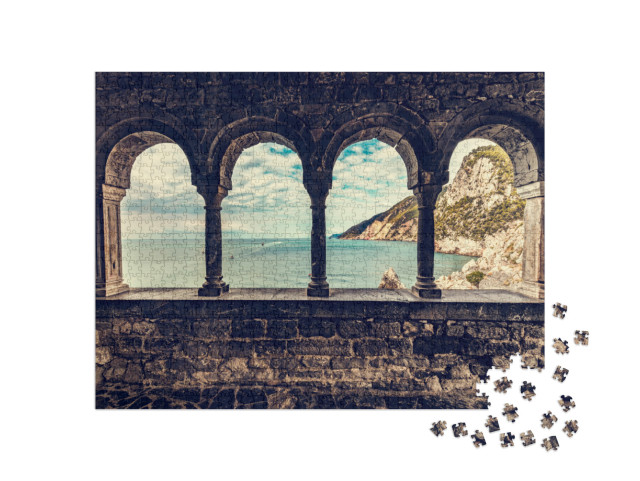 Puzzle 1000 pezzi „Antica finestra della chiesa di San Pietro a Porto Venere, Italia. Costa ligure“