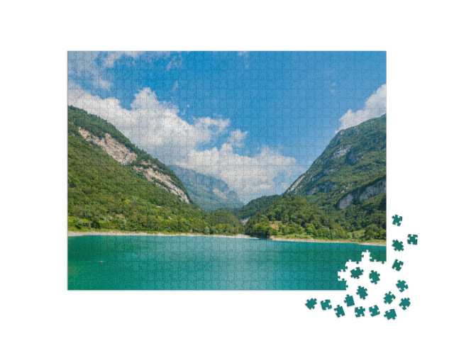 Puzzle 1000 pezzi „Il bellissimo lago di Tenno nel Tretino, Italia“