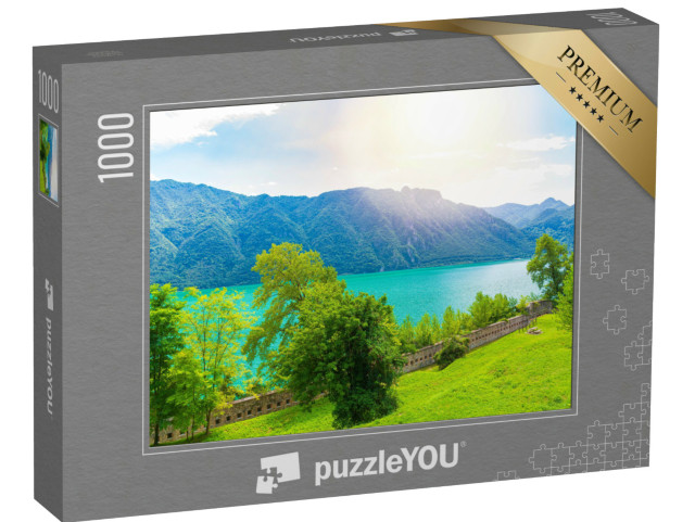 Puzzle 1000 pezzi „Visita guidata nello splendido paesaggio del Lago d'Idro Rocca d'Anfo, rovine di un vecchio bunker“