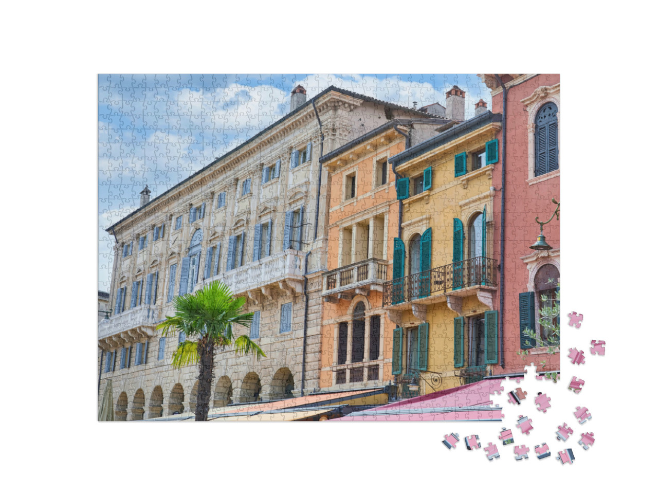Puzzle 1000 pezzi „Belle case patrizie intorno a Piazza Bra presso l'anfiteatro di Verona, in provincia di Veneto, Italia.“