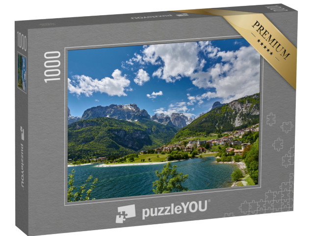 Puzzle 1000 pezzi „Veduta aerea della bellissima città di Molveno e del lago di Molveno, un lago alpino in Trentino“