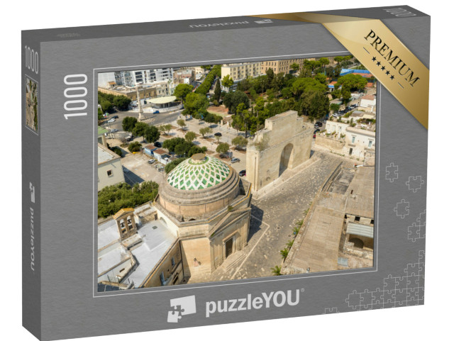 Puzzle 1000 pezzi „Porta Napoli, la chiesa di San Luigi Gonzaga e l'adiacente piazza alberata“