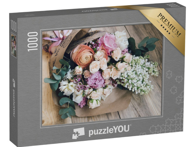 Puzzle 1000 pezzi „Un mazzo di fiori sul tavolo di legno“