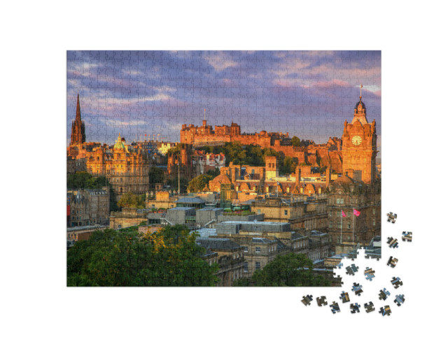 Puzzle 1000 pezzi „Tramonto rosso e oro su Edimburgo, Scozia.“