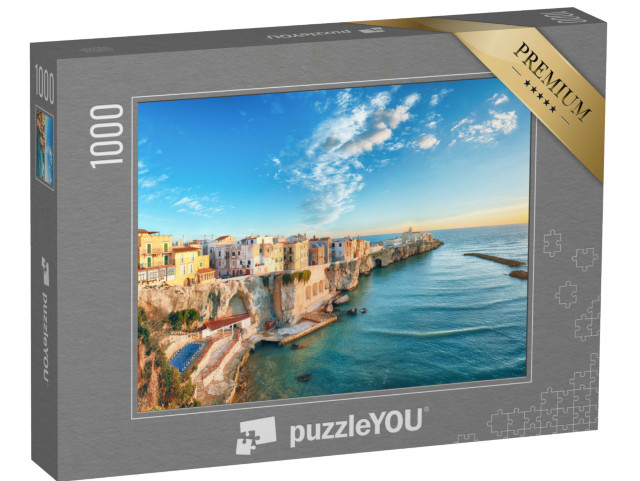 Puzzle 1000 pezzi „Vieste - splendida città costiera sugli scogli in Puglia. La chiesa di San Francesco di Vieste“