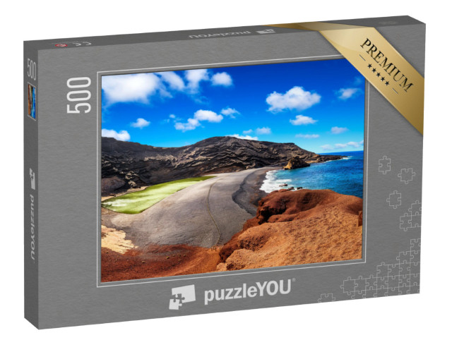 Puzzle 500 pezzi „Cratere vulcanico con lago verde vicino a El Golfo, isola di Lanzarote, Spagna“