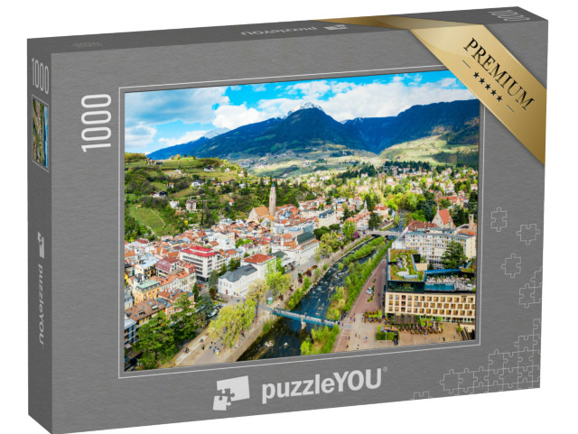 Puzzle 1000 pezzi „Vista panoramica aerea del centro di Merano. Merano o Meran è una città dell'Alto Adige, nel nord Italia.“