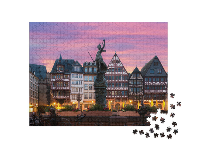 Puzzle 1000 pezzi „Piazza Römerberg con la statua della Justitia a Francoforte, Germania“