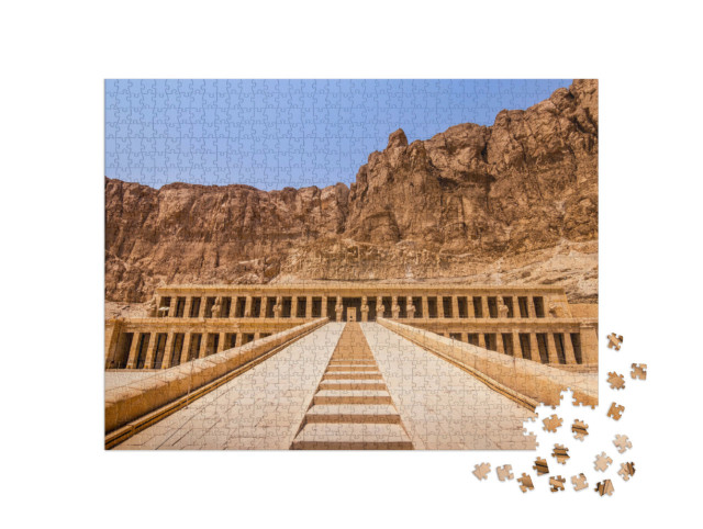 Puzzle 1000 pezzi „Il Tempio di Hatshepsut sulla riva occidentale del Nilo, vicino a Luxor, in Egitto.“