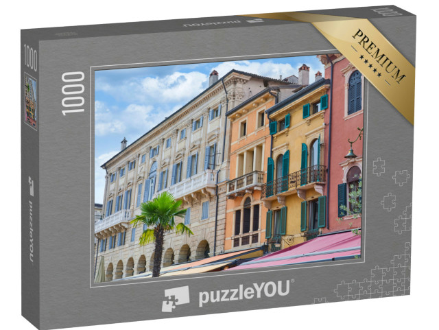 Puzzle 1000 pezzi „Belle case patrizie intorno a Piazza Bra presso l'anfiteatro di Verona, in provincia di Veneto, Italia.“