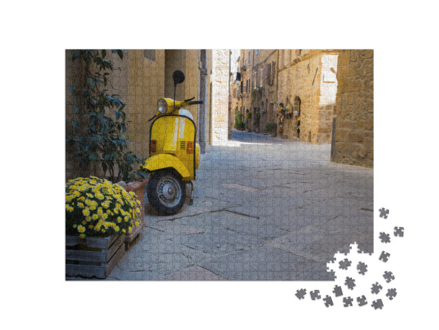 Puzzle 1000 pezzi „scooter in piedi nella strada vuota della vecchia città italiana“