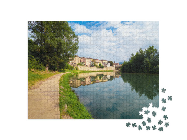 Puzzle 1000 pezzi „Umbertide - Un'incantevole cittadina medievale con un castello in pietra sul Tevere“