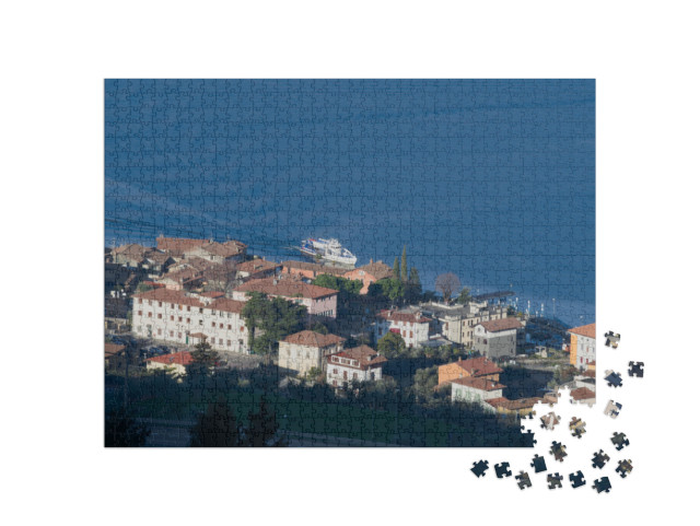 Puzzle 1000 pezzi „Villaggio di Sulzano, vicino al Lago d'Iseo, Italia“