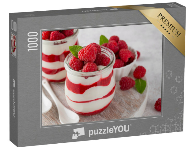 Puzzle 1000 pezzi „Mousse di cioccolato bianco alla vaniglia, panna cotta o parfait con salsa di lamponi“