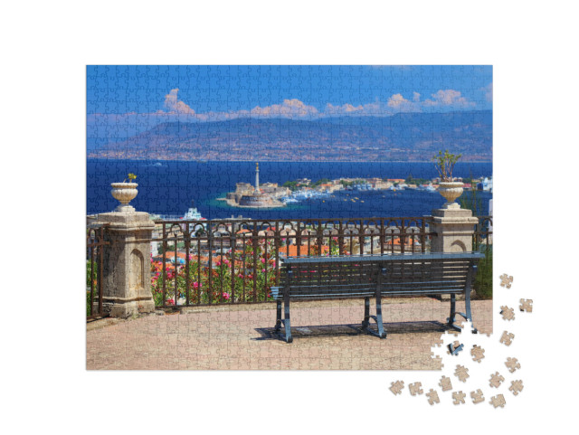 Puzzle 1000 pezzi „Messina, città della Sicilia, Italia. Panchina con vista sullo Stretto di Messina.“
