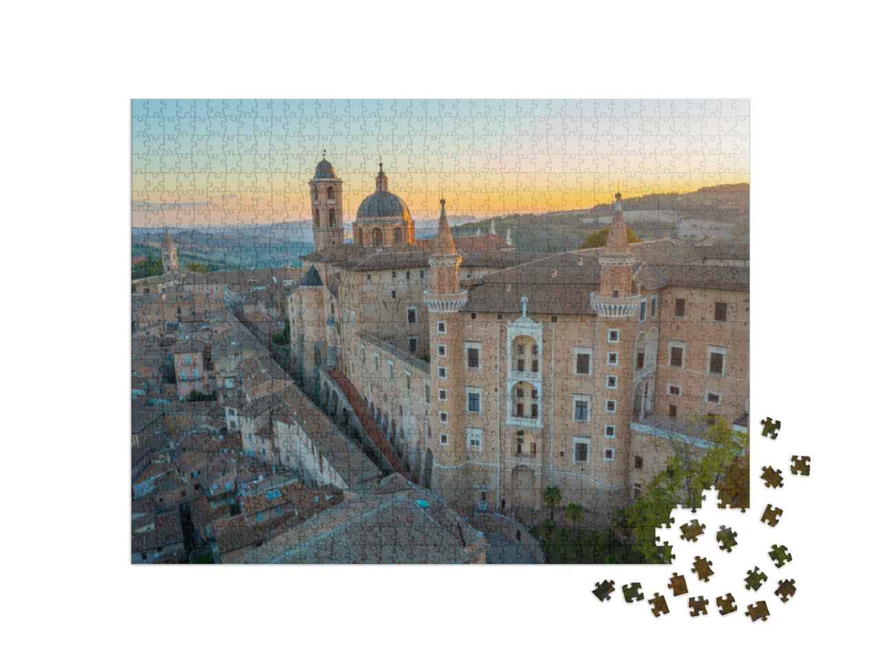 Puzzle 1000 pezzi „Vista aerea dell'alba sul Palazzo Ducale di Urbino.“