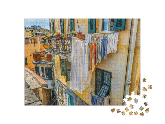 Puzzle 1000 pezzi „Corniglia, biancheria da lavare appesa, Cinque Terre, Italia“